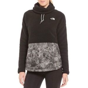 The North Face Riit Funnel Neck Pullover